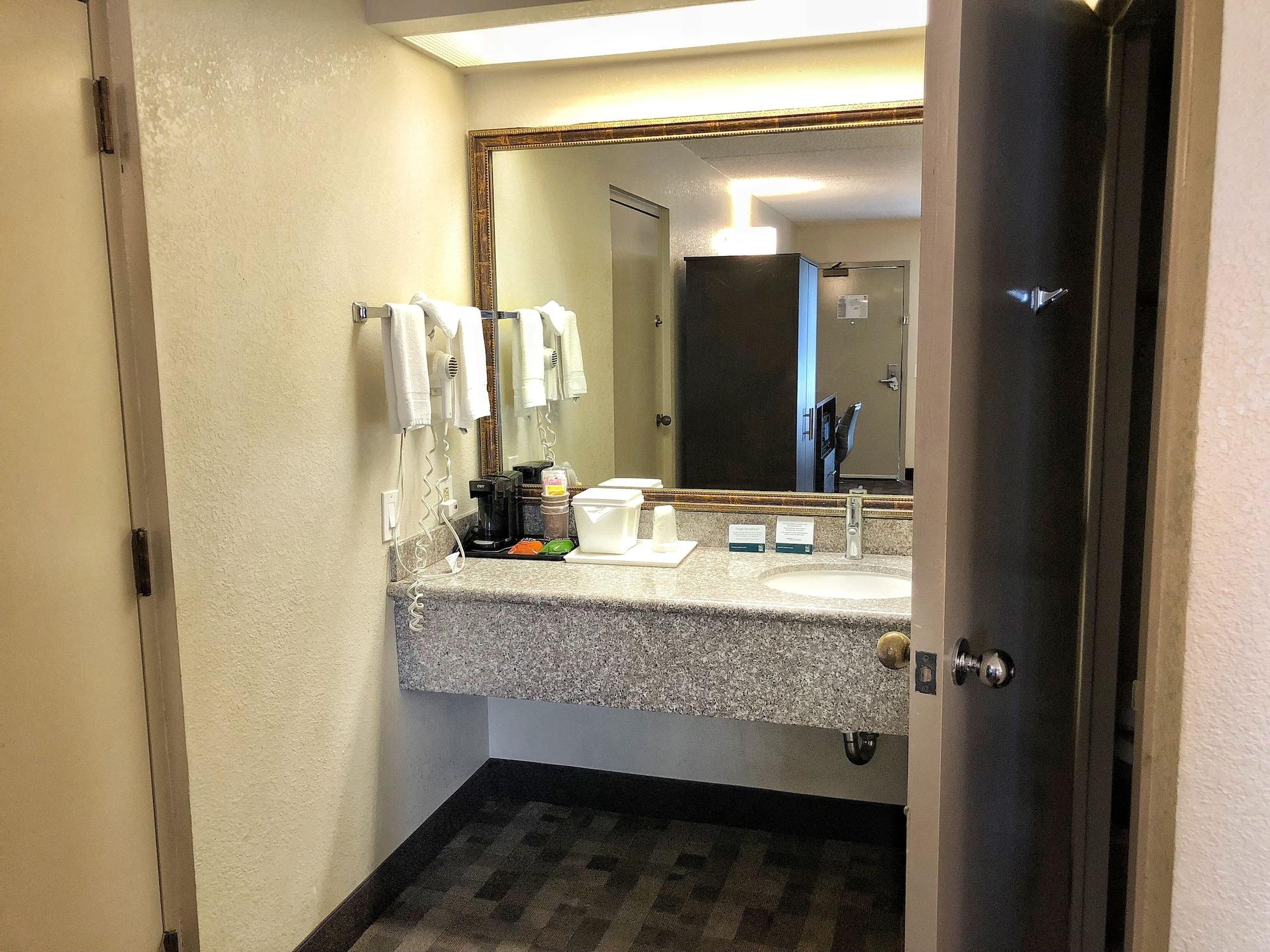 Quality Inn Riverside Near Ucr And Downtown Exterior foto